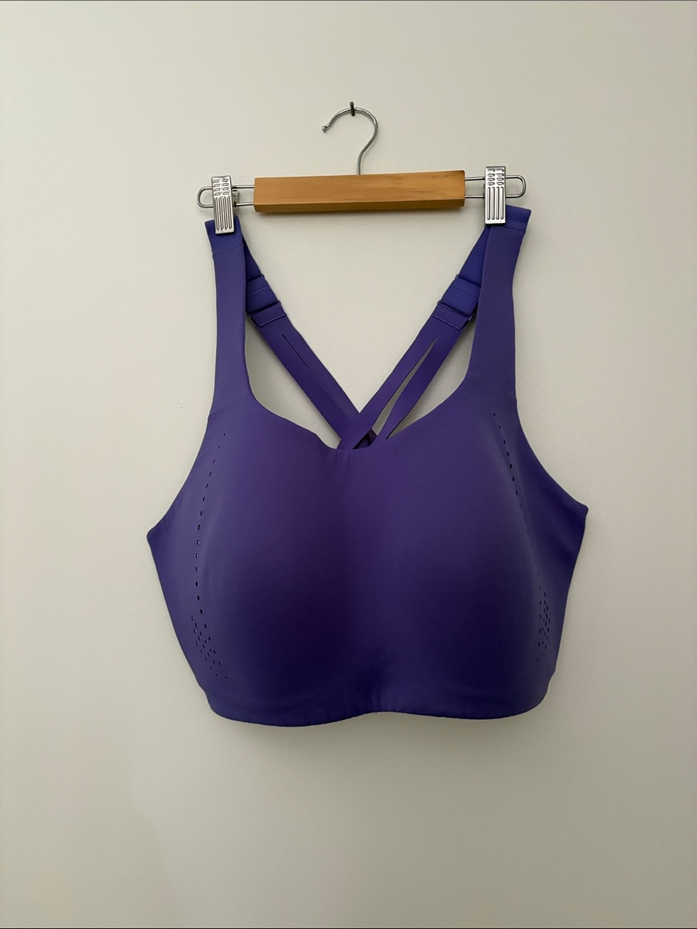 Lululemon Air Support Bra in Purple Running Workout Gym Everyday Size 40D